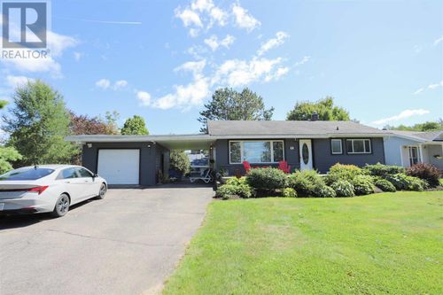 3875 Queen St E, Sault Ste Marie, ON, P6A6X2 | Card Image