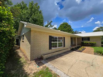 5855 Keystone Rd, House other with 4 bedrooms, 2 bathrooms and null parking in Pensacola FL | Image 2