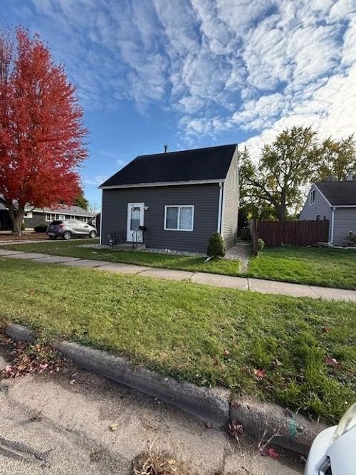 1810 1st Ave Se, Austin, MN, 55912-4258 | Card Image