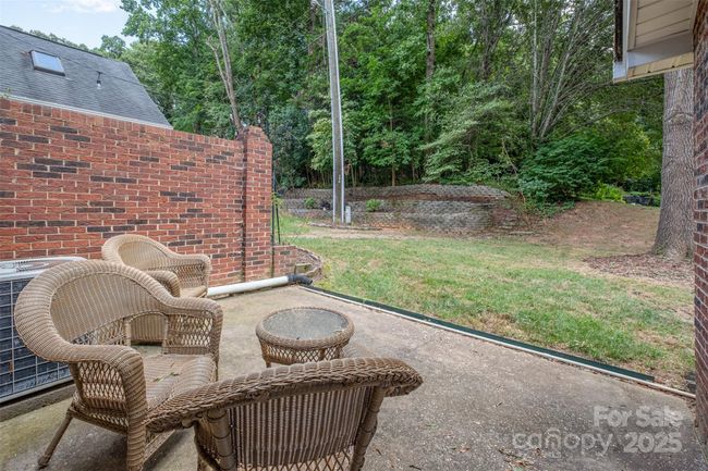 Very private back patio... | Image 21