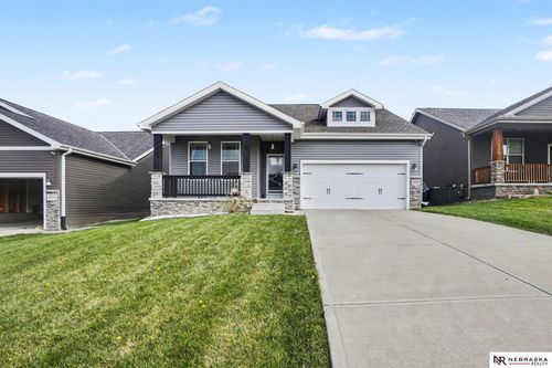 2212 Hedgeapple Rd, Plattsmouth, NE, 68048-5686 | Card Image