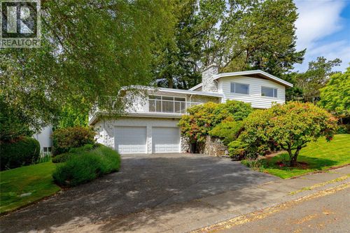 3508 Plymouth Road, Oak Bay, BC, V8P4X4 | Card Image
