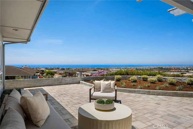 2701 Windover Dr, House other with 4 bedrooms, 3 bathrooms and 3 parking in Corona Del Mar CA | Image 17