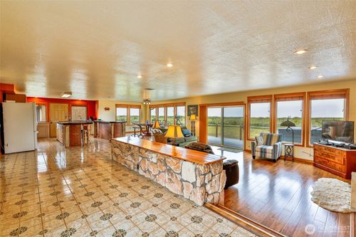 401 Wind Sand Ln W, Grayland, WA, 98547-9518 | Card Image