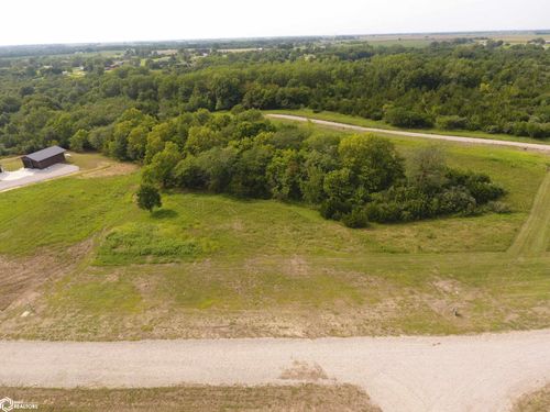 113 Cove Rd, Melrose, IA, 52569-8653 | Card Image