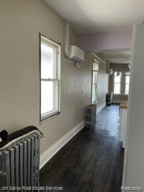 2685 Botsford St, Hamtramck, MI, 48212-2787 | Card Image