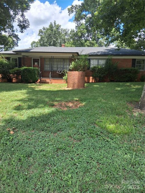 2441 Country Club Rd, Lincolnton, NC, 28092-8737 | Card Image