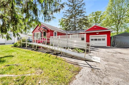 230 Sunset Rd, Avon Lake, OH, 44012-1724 | Card Image