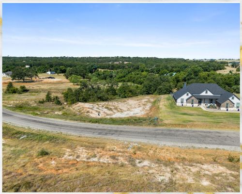 1077 Gonzollas Rd, Springtown, TX, 76082-2616 | Card Image