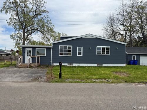 18 Bradford Court, West Seneca, NY, 14224 | Card Image