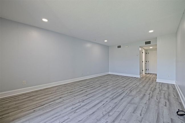 Bedroom/Open floor plan in 3160 | Image 44