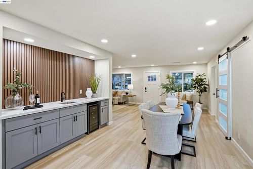 112 Martin Ave, Livermore, CA, 94551-2139 | Card Image