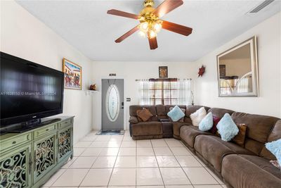 2431 Sw 82nd Ter, House other with 3 bedrooms, 2 bathrooms and null parking in Miramar FL | Image 3