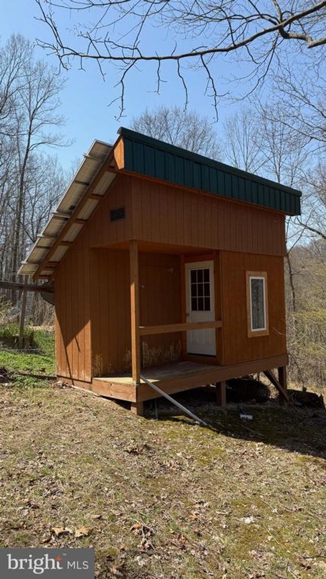 4423 High Knob Rd, House other with 2 bedrooms, 2 bathrooms and null parking in Old Fields WV | Image 16