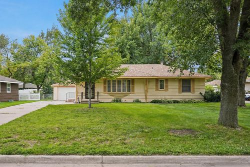 11212 Arrowhead St Nw, Coon Rapids, MN, 55433-3505 | Card Image