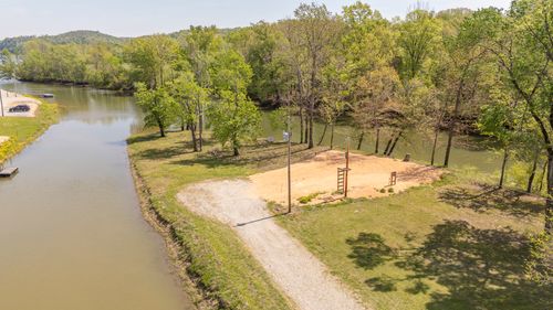 258 Drake Dr, Clifton, TN, 38425 | Card Image