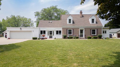 2278 S Riverside Dr, Beloit, WI, 53511-2446 | Card Image