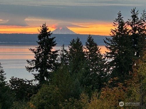 304698 Us Highway 101, Brinnon, WA, 98320-9724 | Card Image