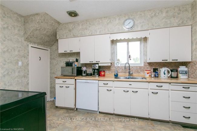 1095 2nd Ave W, House other with 3 bedrooms, 0 bathrooms and null parking in Owen Sound ON | Image 24