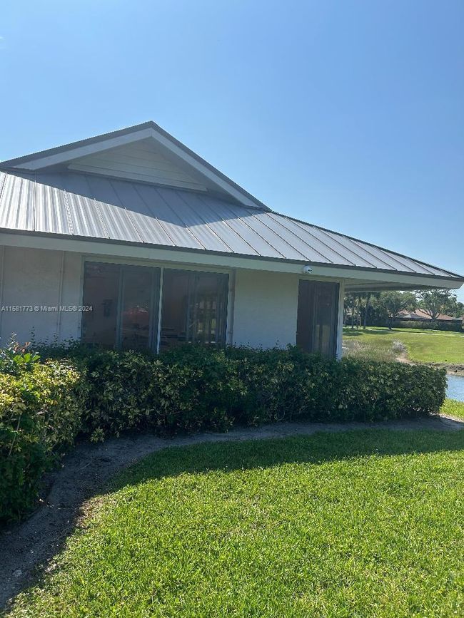 6114 Se Georgetown Pl, Home with 2 bedrooms, 2 bathrooms and null parking in Hobe Sound FL | Image 24