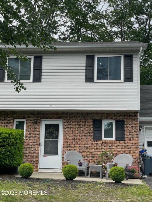 2 Elizabeth Ct, Howell, NJ, 07731-2854 | Card Image