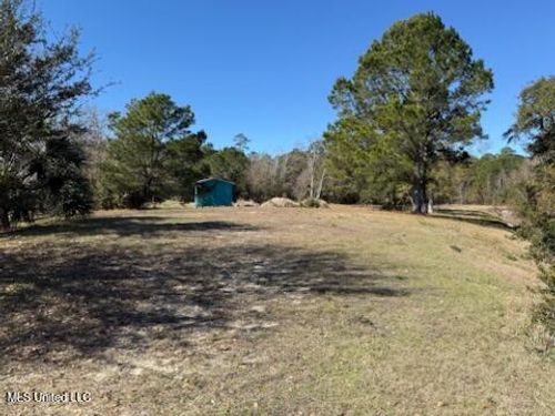 115 Dogwood Dr, Waveland, MS, 39576-3825 | Card Image