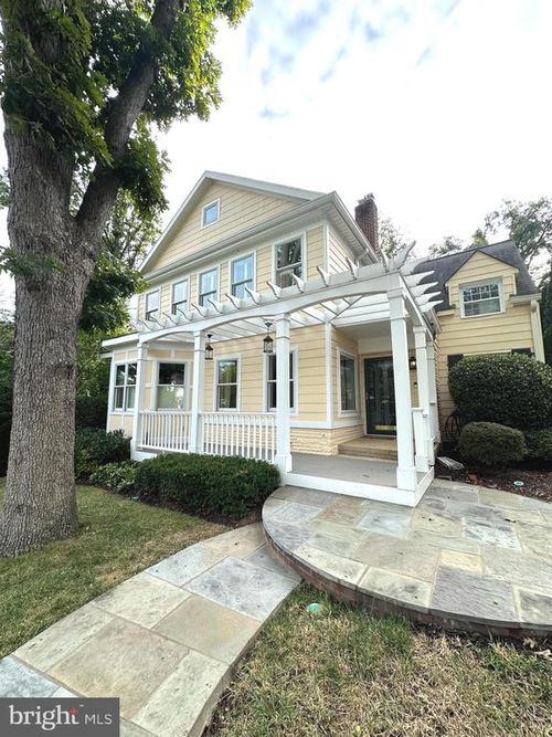 3307 Circle Hill Rd, ALEXANDRIA, VA, 22305-1709 | Card Image