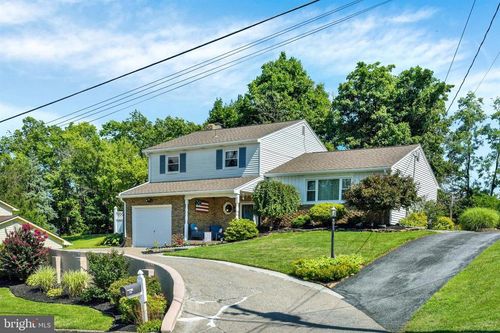 14 Carriage Rd, NEW CUMBERLAND, PA, 17070-2303 | Card Image