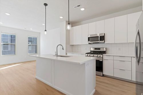 217-822 W Ivywell Ln, North Salt Lake, UT, 84054-3403 | Card Image