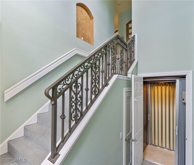 APT-201 - 5021 Maxwell Cir, Condo with 4 bedrooms, 3 bathrooms and null parking in NAPLES FL | Image 20