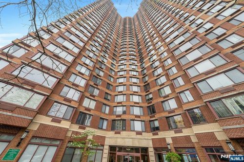 100 Old Palisade Rd, Fort Lee, NJ, 07024-7064 | Card Image