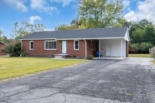 610 Henley St, Manchester, TN, 37355-2104 | Card Image