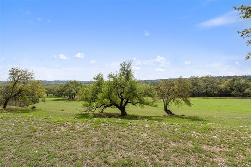 2910 La Ventana Pkwy, Driftwood, TX, 78619-4266 | Card Image