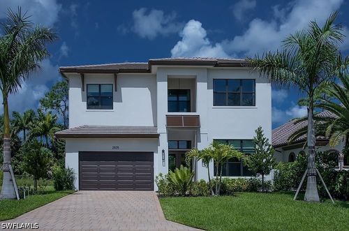 2935 Coco Lakes Dr, NAPLES, FL, 34105-4514 | Card Image