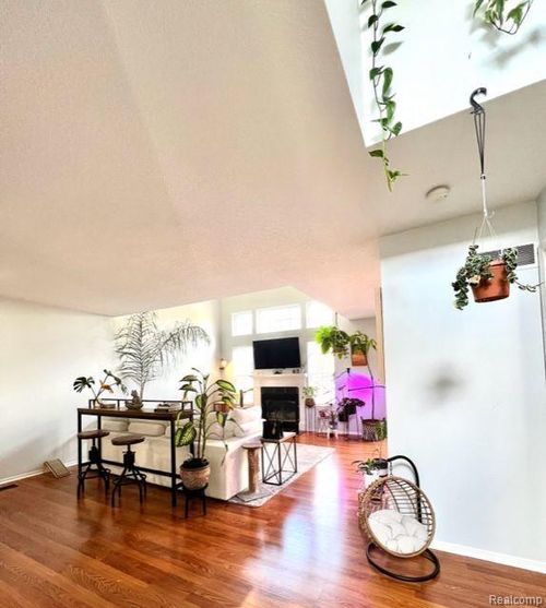 2512 Boulder Ln, Auburn Hills, MI, 48326-4172 | Card Image