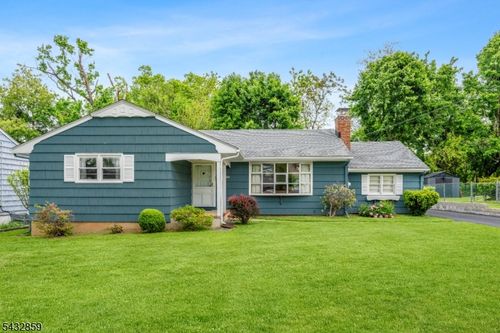 300 Arnold Ave, North Plainfield, NJ, 07063-1606 | Card Image