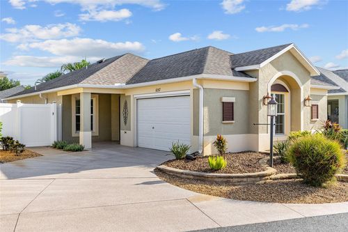 1057 Carver Ct, The Villages, FL, 32163-4140 | Card Image