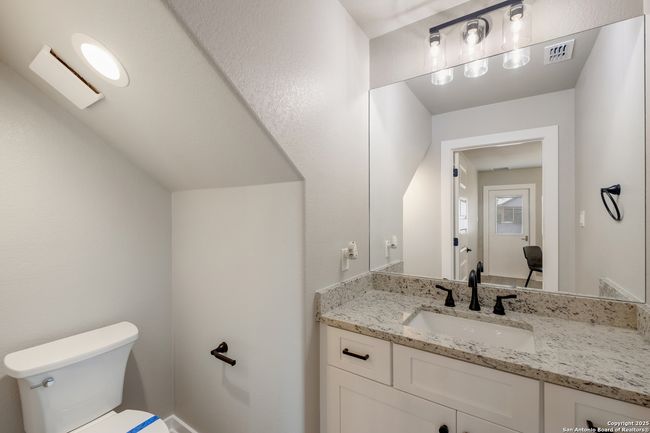 122 Hi View Dr, House other with 3 bedrooms, 3 bathrooms and null parking in Pipe Creek TX | Image 23