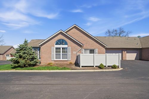 10-5610 Columbard Way, Columbus, OH, 43230-6412 | Card Image