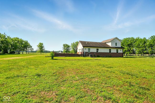 4450 W 300 N, House other with 4 bedrooms, 3 bathrooms and null parking in Fairland IN | Image 46