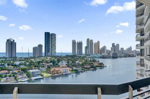 1709-19101 Mystic Pointe Dr, Aventura, FL, 33180-4512 | Card Image