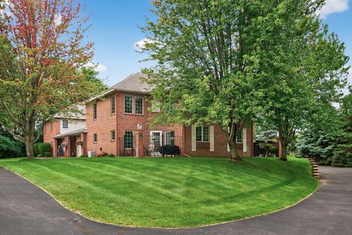 1404 Hunter Hill Rd, Hudson, WI, 54016-5842 | Card Image
