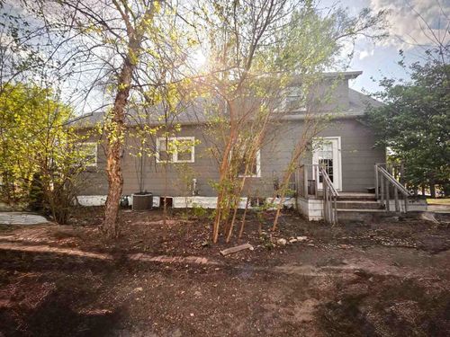 223 W 12th St, Newton, KS, 67114 | Card Image