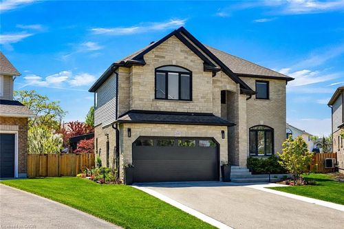 701 Breakwater Crescent, Waterloo, ON, N2K4H7 | Card Image