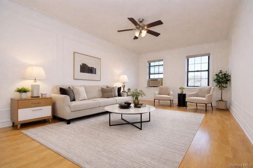 4h-105 Garth Rd, Scarsdale, NY, 10583-3746 | Card Image