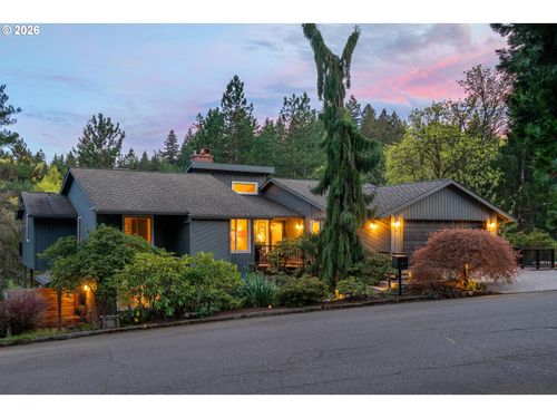 211 Nw Seblar Dr, Portland, OR, 97210-1027 | Card Image