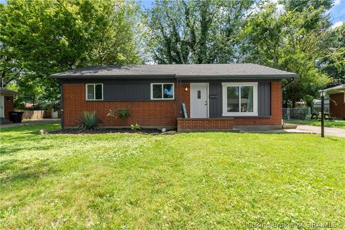 829 Marigold Dr, Jeffersonville, IN, 47130-4952 | Card Image