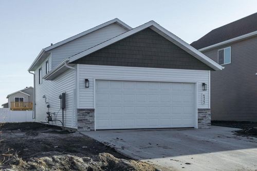 6422 82nd Ave S, Horace, ND, 58047-2812 | Card Image