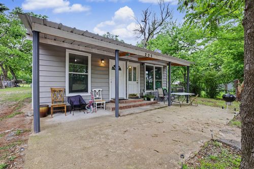 205 S Main St, Bonham, TX, 75418-4824 | Card Image