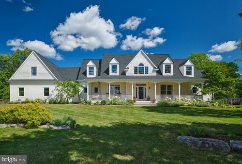 6230 Saw Mill Rd, NEW HOPE, PA, 18938-5664 | Card Image